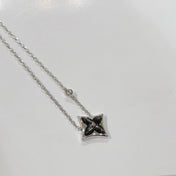 STAR BLACK MOP NECKLACE