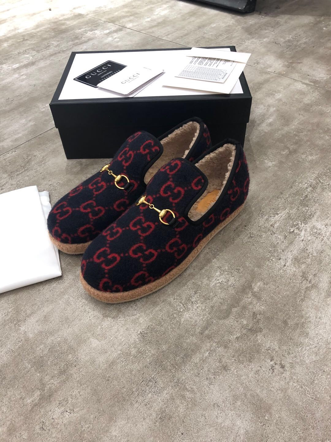 GG HORSEBIT LOAFER IN BLACK MIX RED WOOL AND LAMB FUR LINING