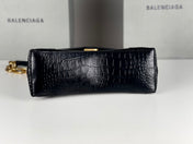 DOWNTOWN SHOULDER BAG 29 IN BLACK CROCODILE EMBOSSED CALFSKIN GOLD HARDWARE