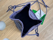 SMALL CASSETTE BUCKET 18 IN ULTRA VIOLET CALFSKIN