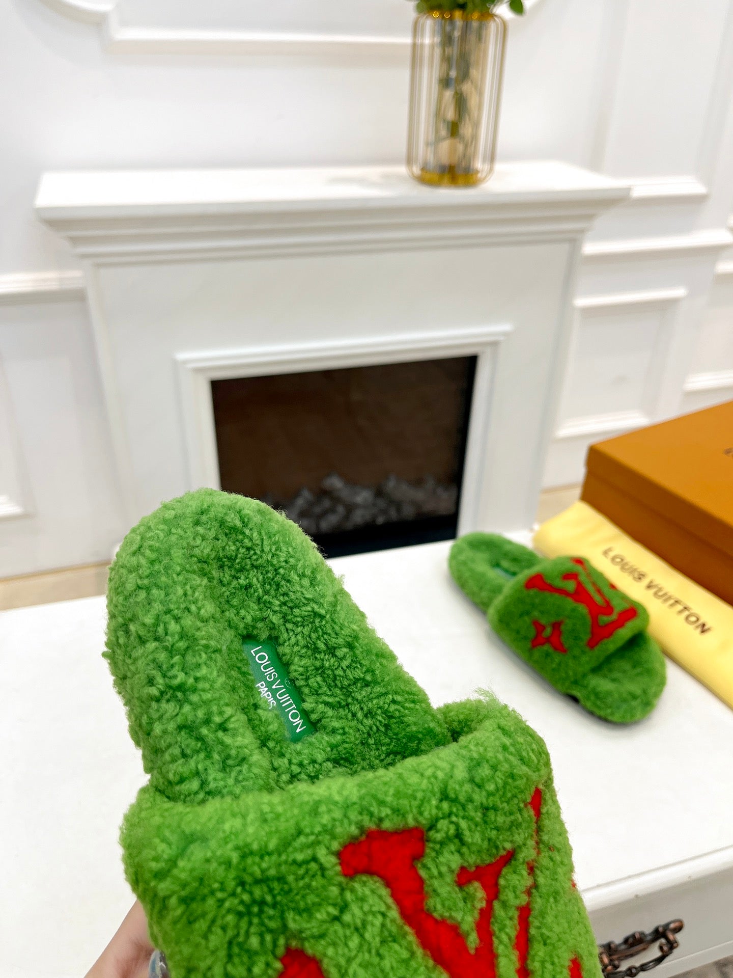 LV FLAT SLIPPER IN LAWN GREEN MIX CHERRY RED SHEARLING