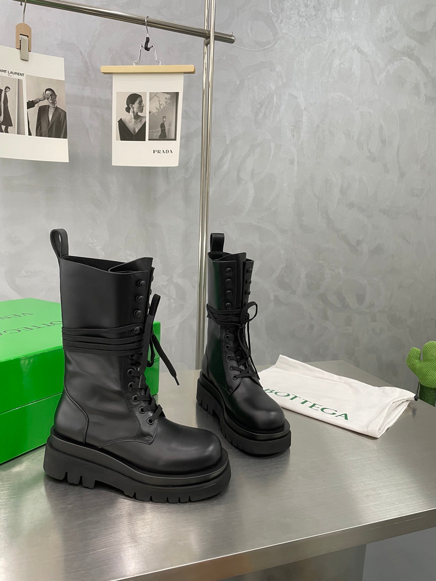 LUG LACE-UP BOOT IN BLACK CALFSKIN 7 CM