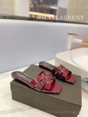 SL TRIBUTE SLIPPERS GLOSSY BERRY CALFSKIN
