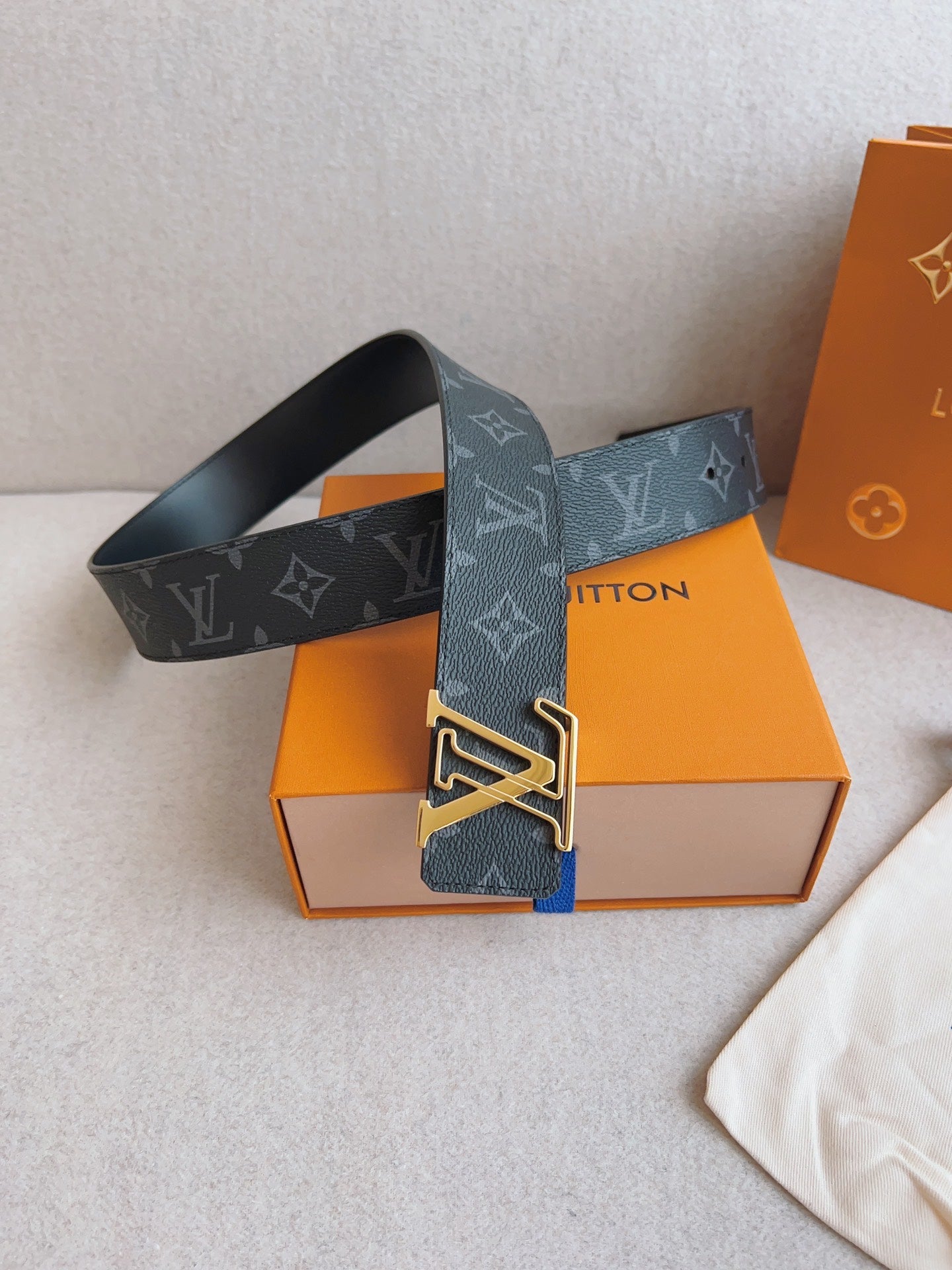 LV 25S BELT 40 MM IN BLACK MIX GREY CALFSKIN 593205