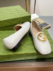 BLONDIE LOGO-PLAQUE LOAFERS IN WHITE CALFSKIN WITH GOLD HARDWARE