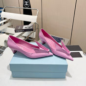 KITTEN HEEL PUMPS WITH CREATIVE SHAPE IN PINK GLOSSY LAMBSKIN