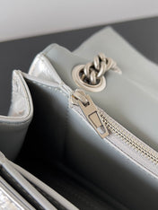 CRUSH CHAINED BAG 25 IN SILVER METALLIC QUILTED CRUSHED CALFSKIN