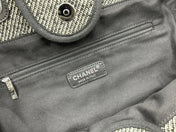CC DEAUVILLE LARGE 38 TOTE BAG IN BLACK CANVAS WITH WHITE LOGO