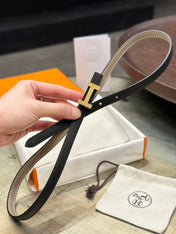 HM FOCUS BUCKLE & REVERSIBLE BLACK AND KHAKI BROWN LEATHER STRAP 13MM GOLD HARDWARE
