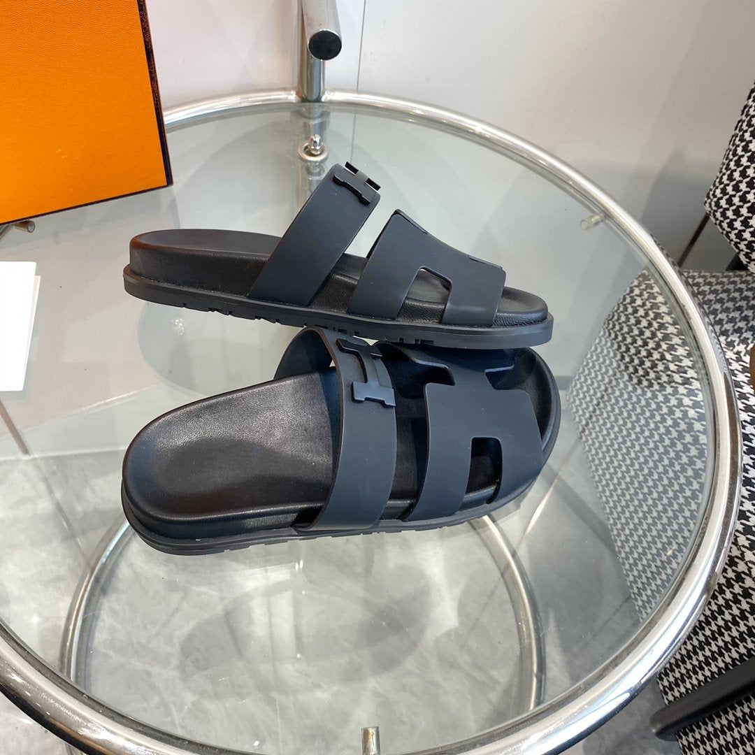 Chypre Sandal Black Leather