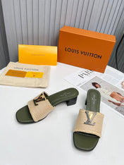LV 26S CAPRI HIGH-HEELED MULES IN MOSS GREEN CALFSKIN AND BEIGE RAFFIA