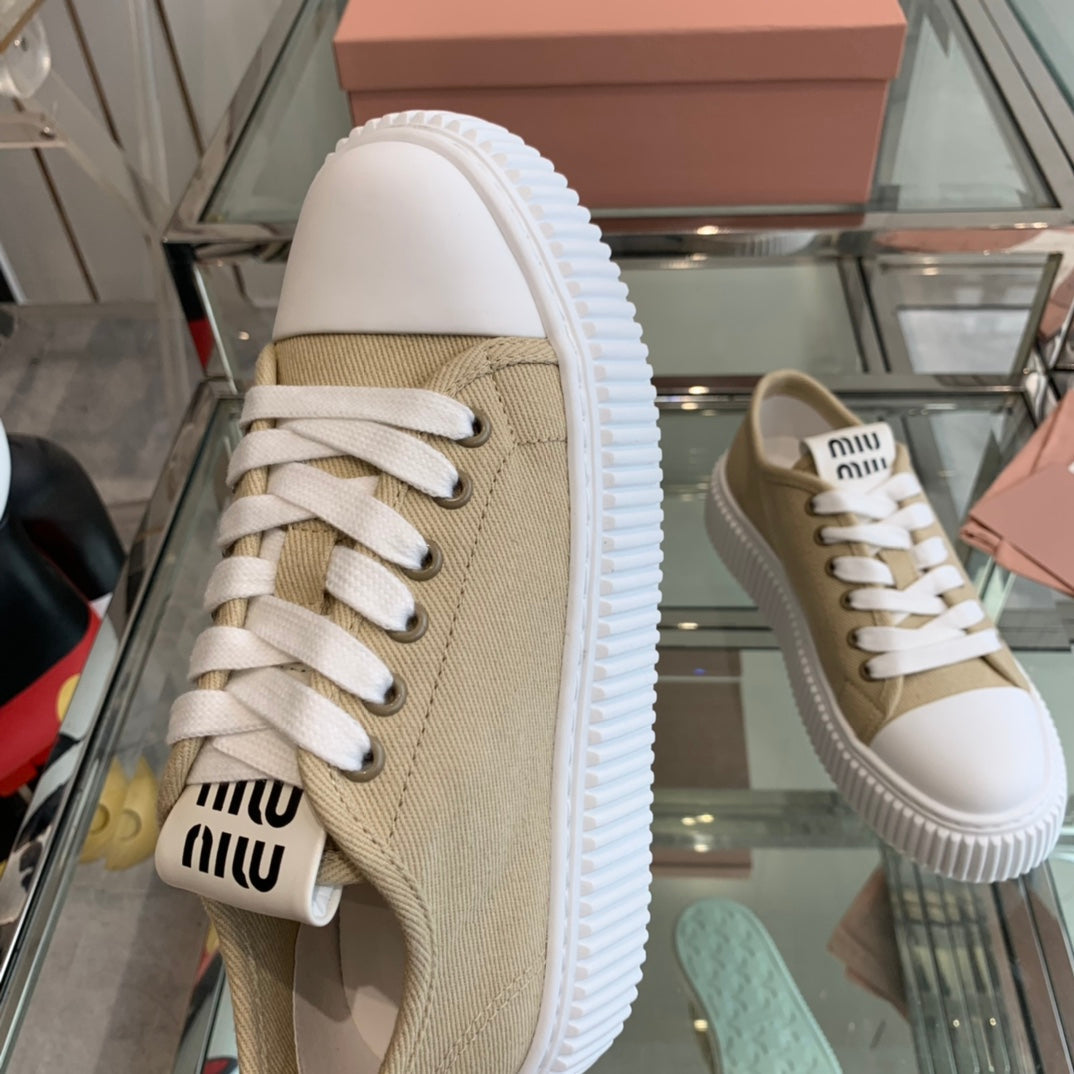 Sneakers High Sole Khaki And White Canvas