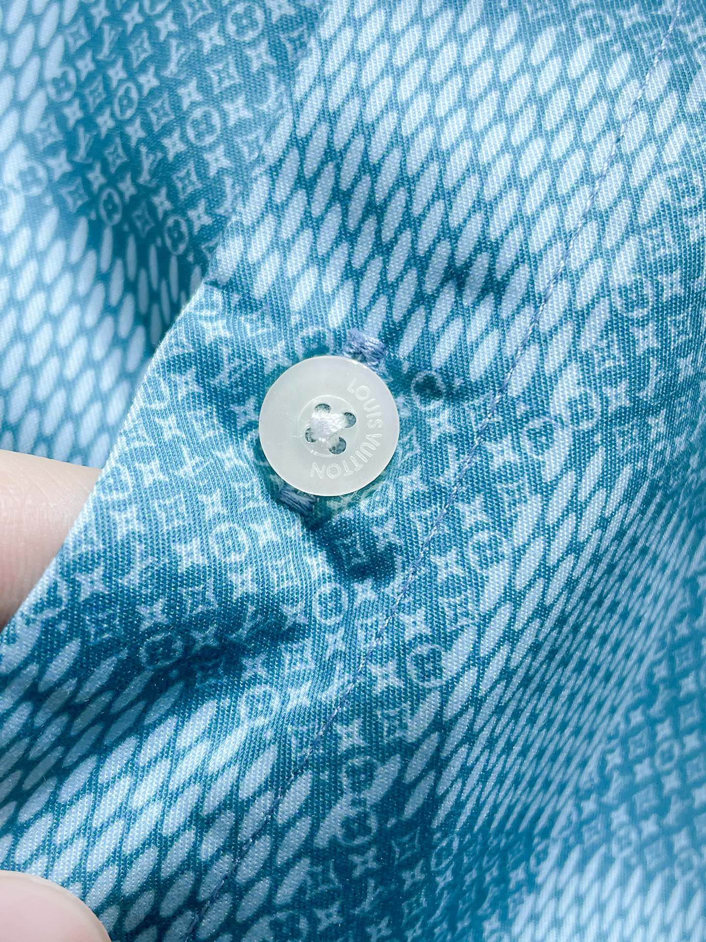 LV BLUE DAMIER LONG-SLEEVED SHIRT 238816