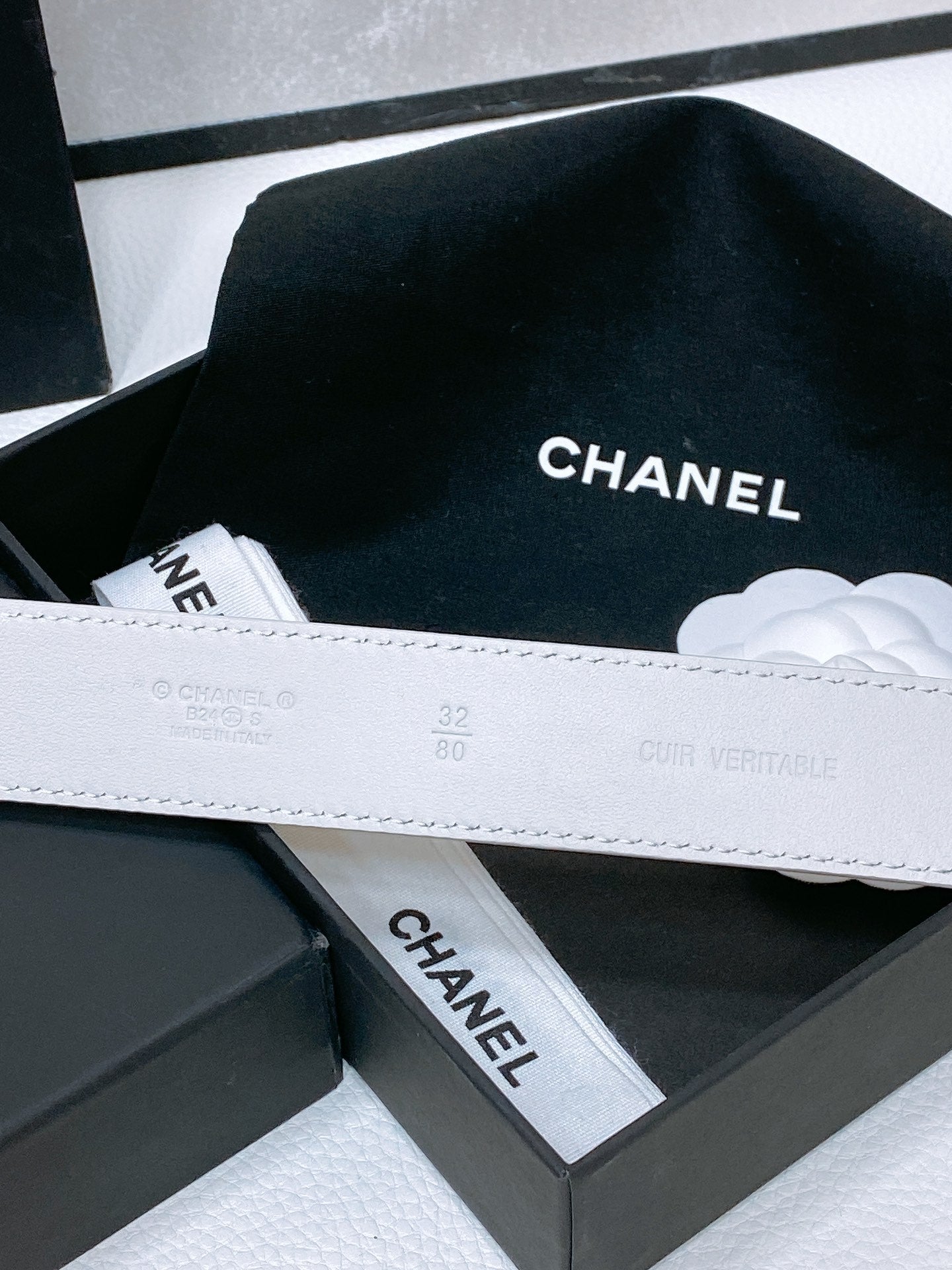 CHANEL 26S BELT 30 MM IN WHITE CALFSKIN 670901