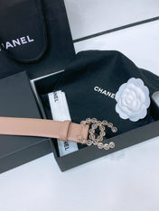 CC BELT 30 MM IN ALMOND BEIGE CALFSKIN PEARL LOGO WITH GOLD HARDWARE