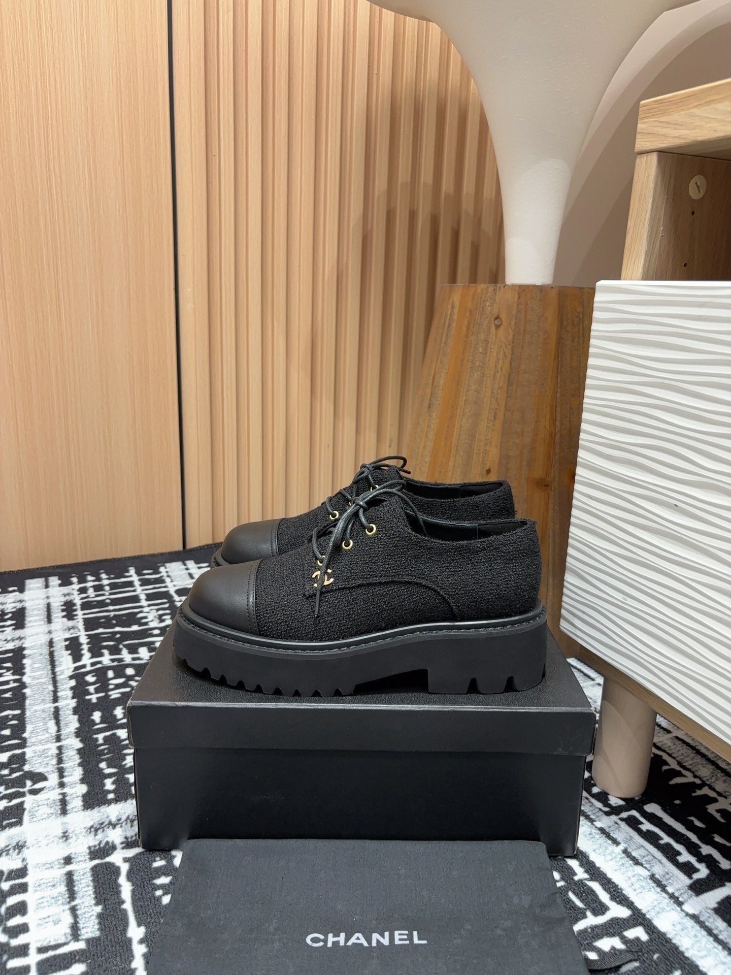 CC OXFORD SHOES IN BLACK TWEED AND CALFSKIN