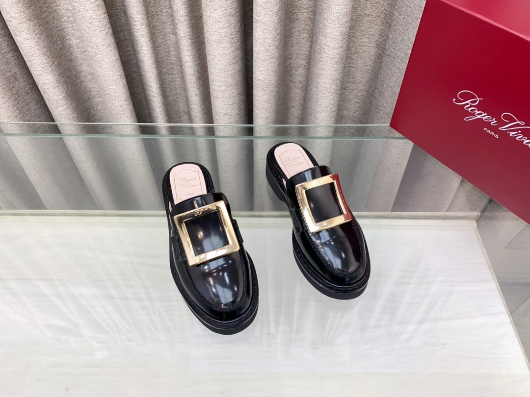 VIV' RANGERS MULES IN BLACK PATENT CALFSKIN GOLD BUCKLE