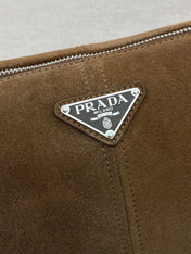 HOBO BAG 35 IN GINGERBREAD SUEDE SILVER LOGO
