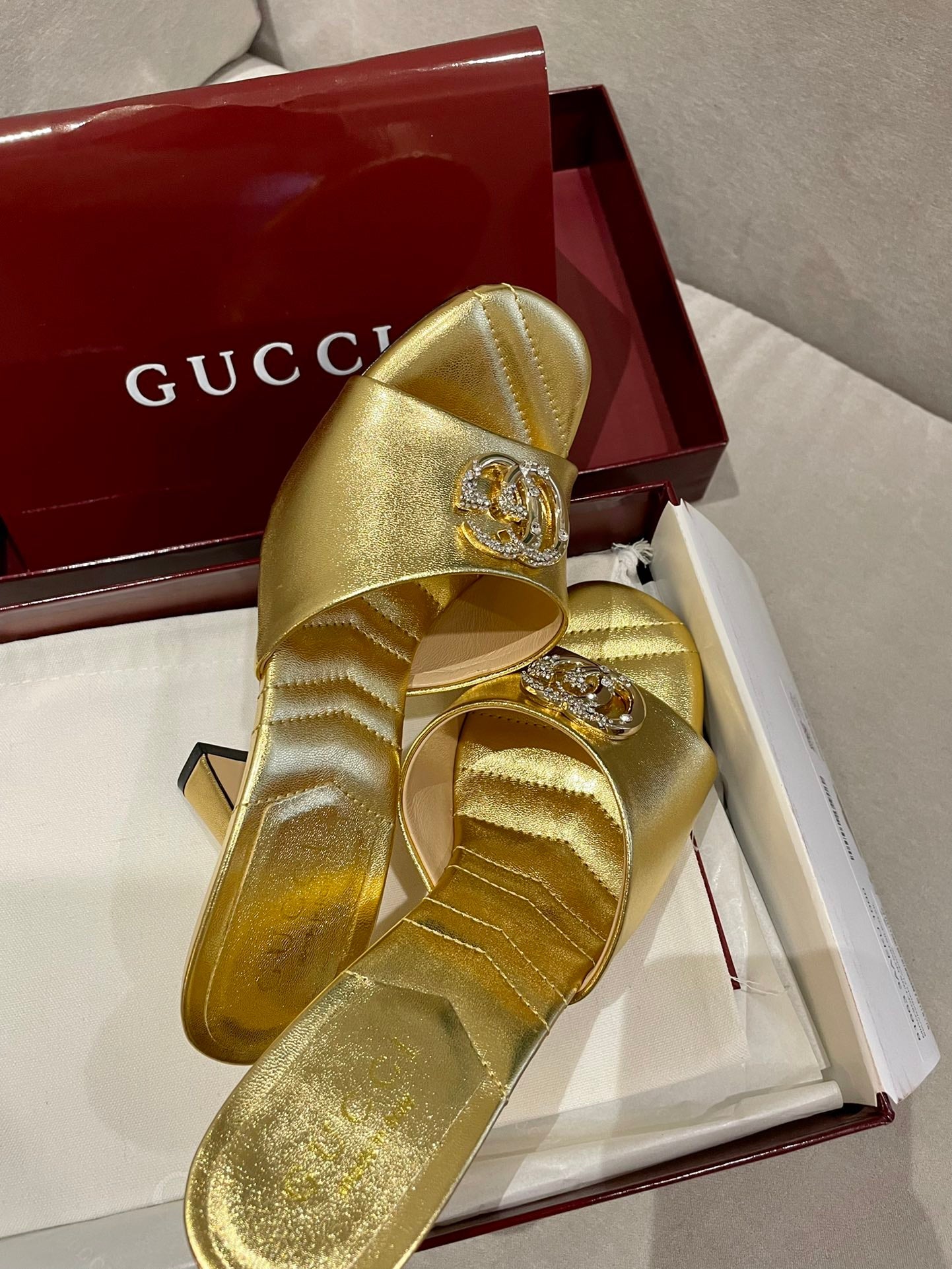 GG HIGH HEELS 70 IN SHINY GOLD LAMBSKIN GOLD HARDWARE WITH CRYSTALS