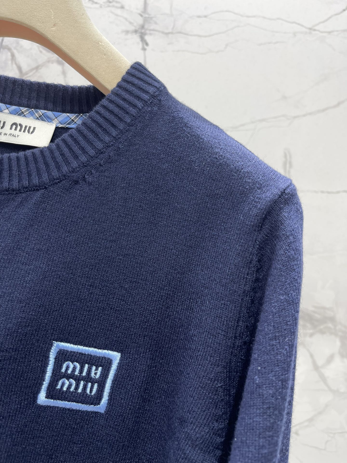 MIUMIU CARDIGAN STYLE 260