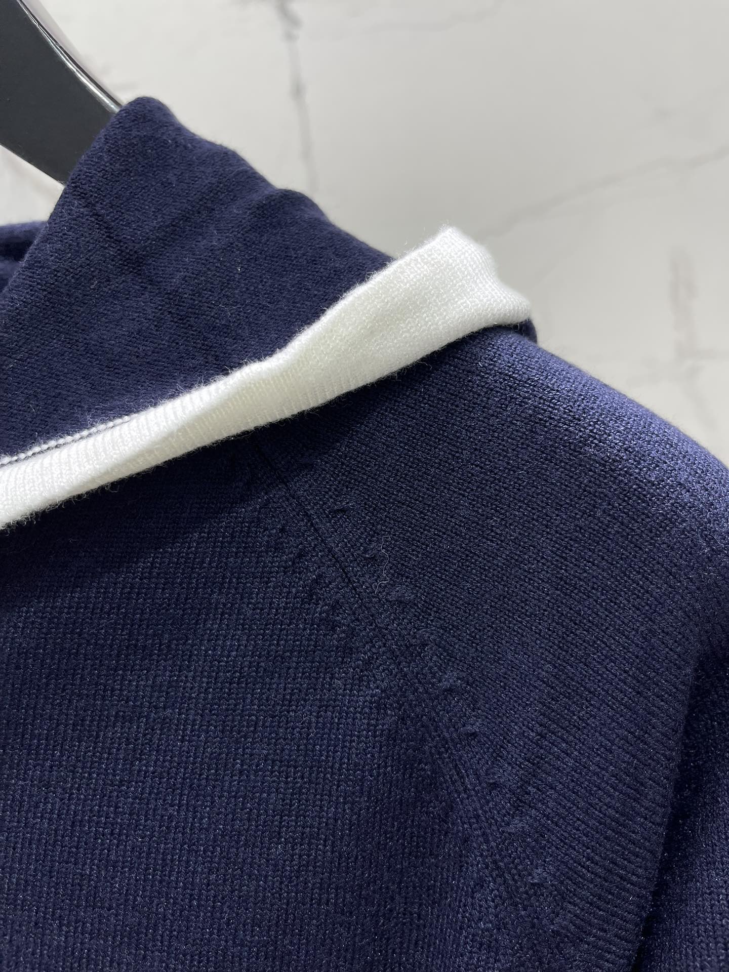 THOM 26S CARDIGAN STYLE 127