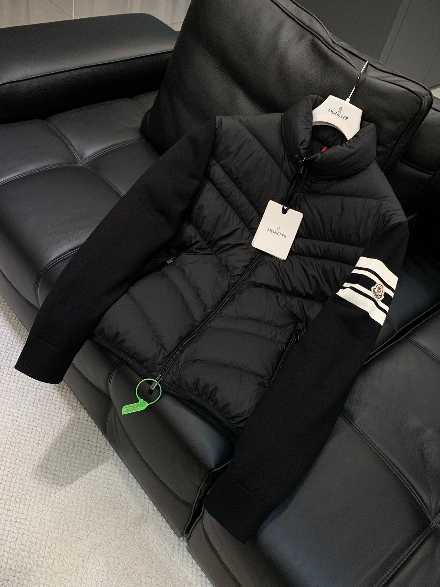 MONCLER JACKET STYLE 182