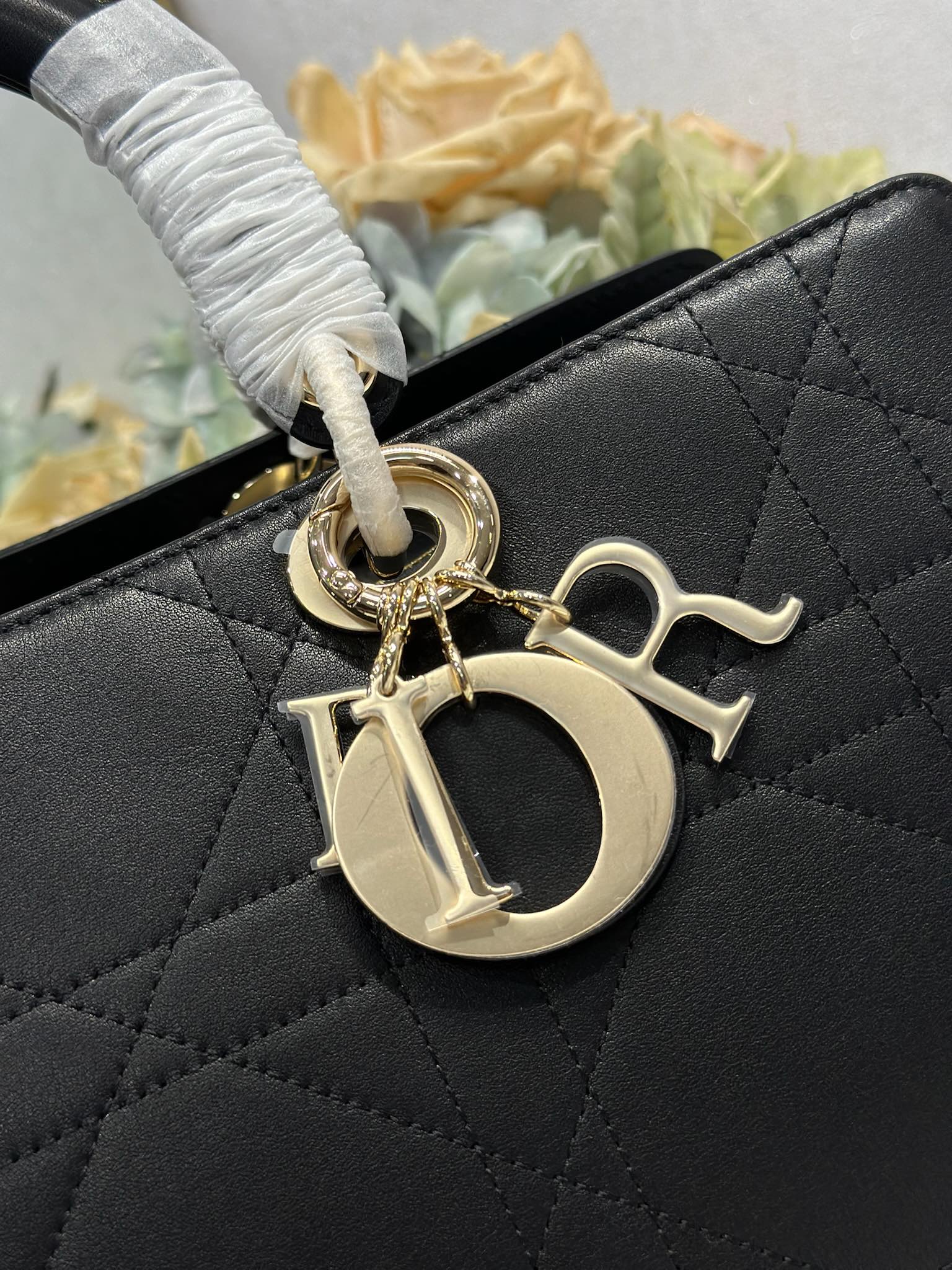 DIOR 26S CANNAGE GRANVILLE 34 IN BLACK CALFSKIN