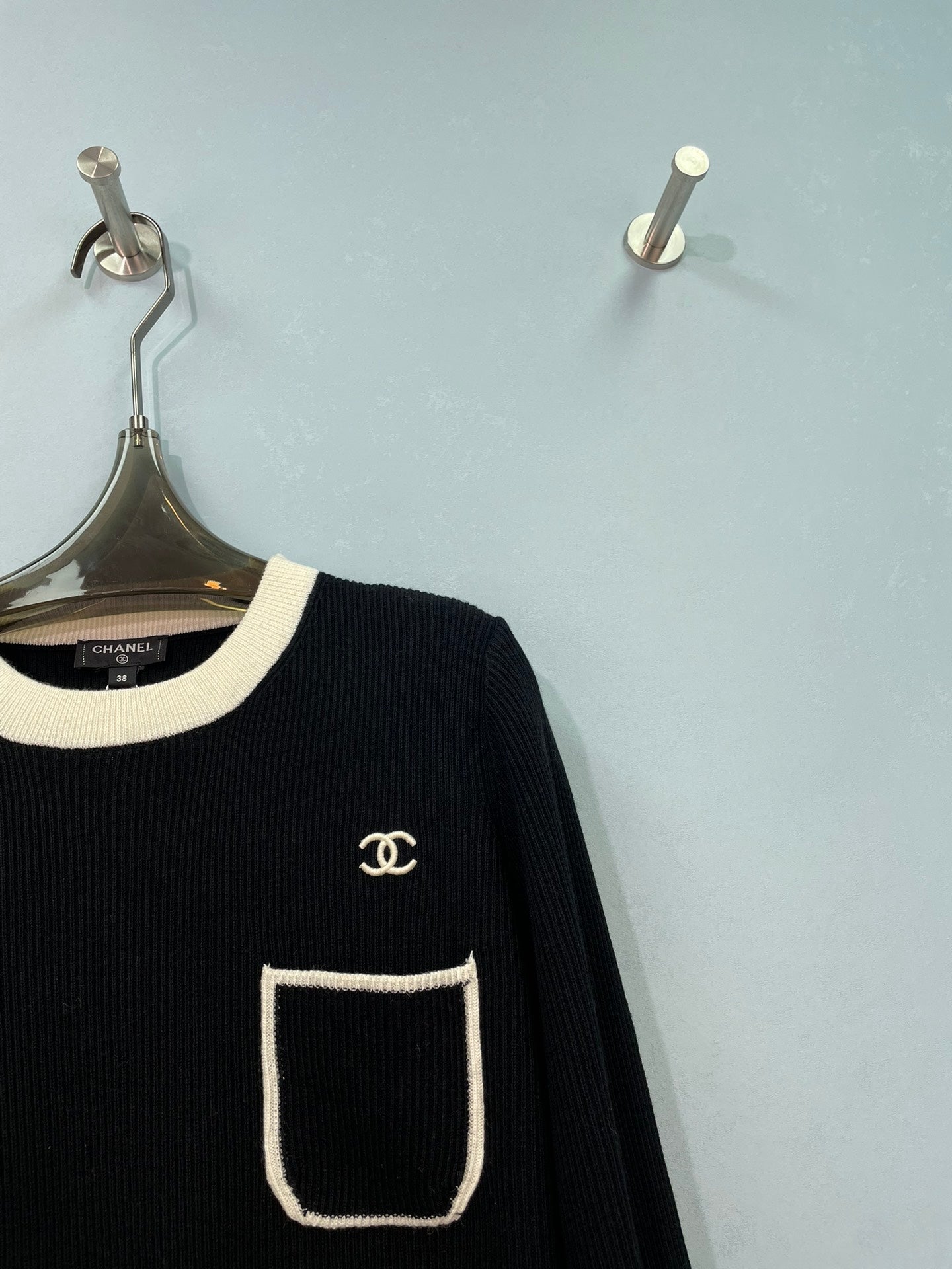 CHANEL 26S CREW NECK KNIT SWEATER 1551