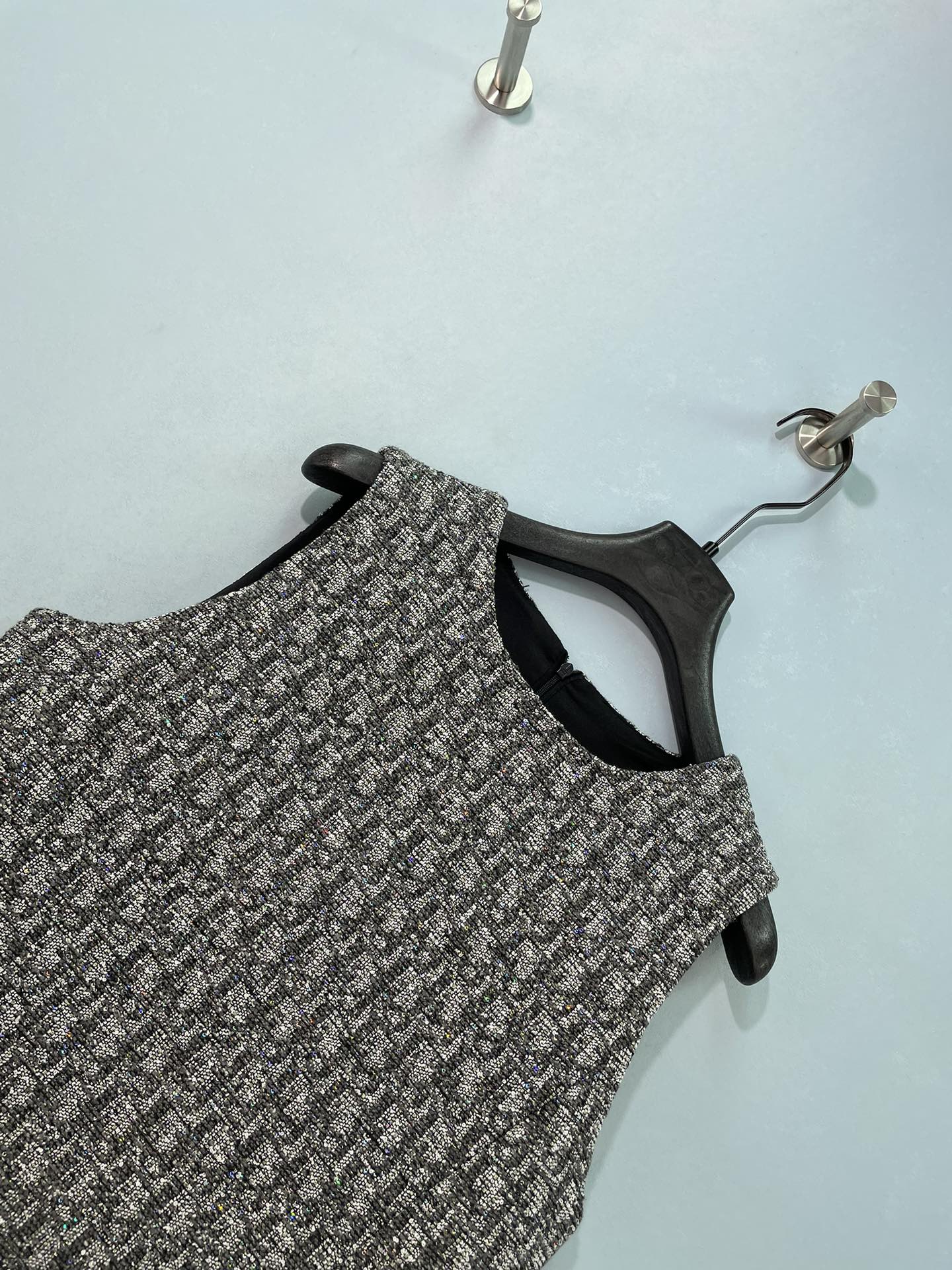 DIOR 26S SLEEVELESS TWEED MINIDRESS 1548