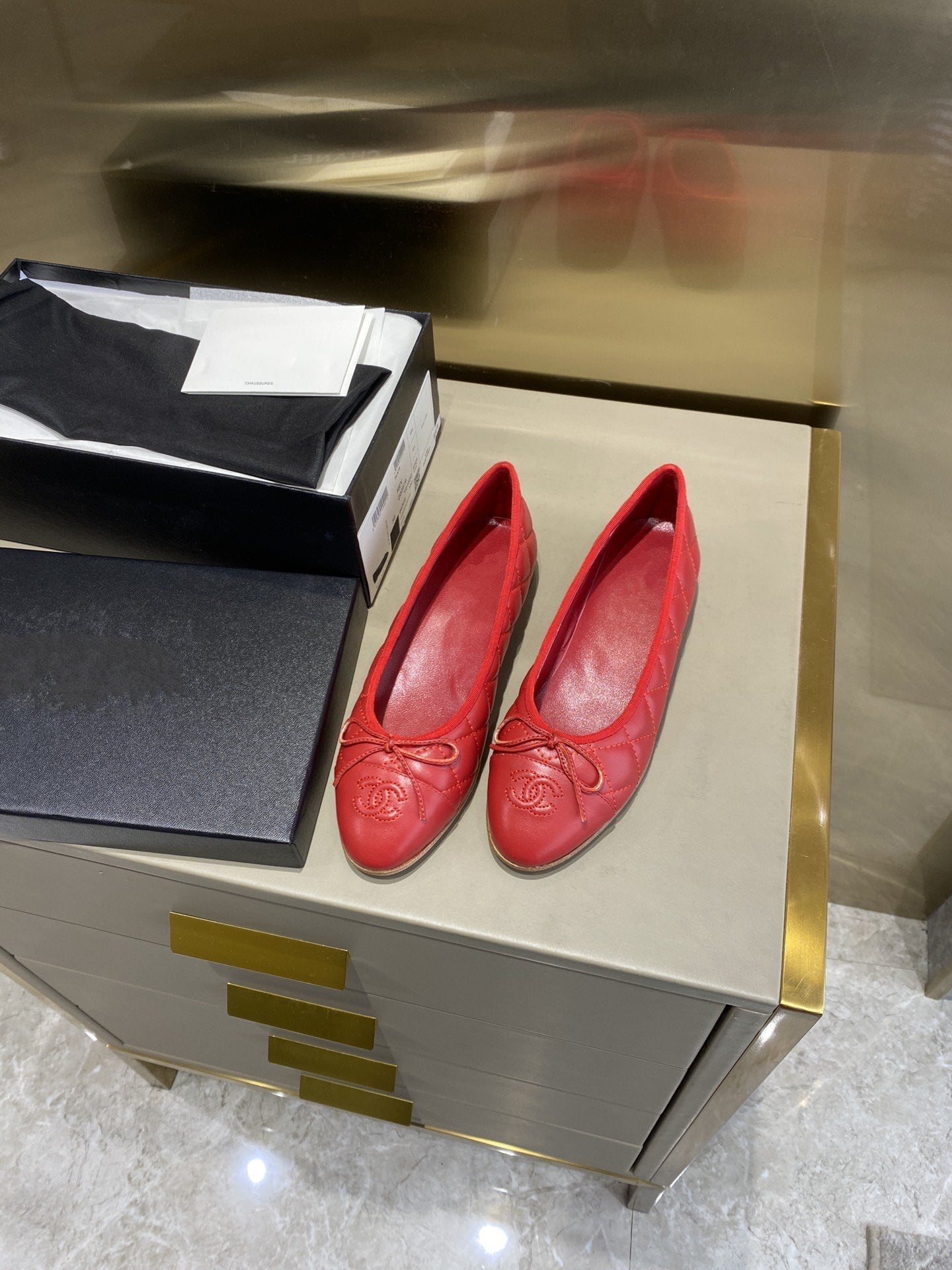 BALLET FLATS RED QUILTED LAMBSKIN