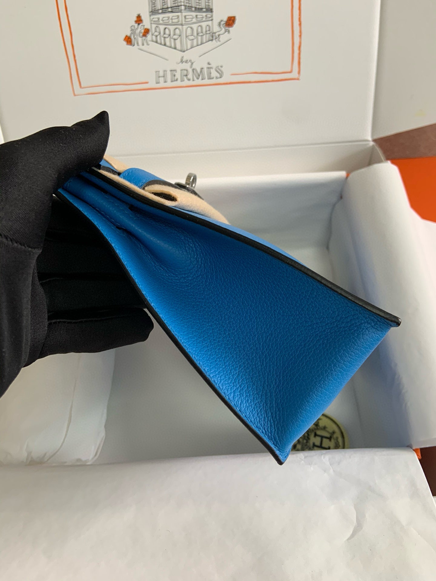 KELLY DANSE 22 EVERCOLOR BLUE IN CALFSKIN SLIVER HARDWARE