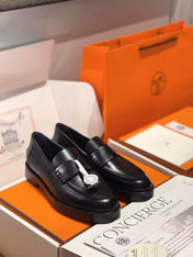 HM PARIS LOAFERS IN BLACK CALFSKIN WITH CLASSIC PENNY STRAP DESIGN