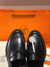 HM PARIS LOAFERS IN BLACK CALFSKIN WITH CLASSIC PENNY STRAP DESIGN