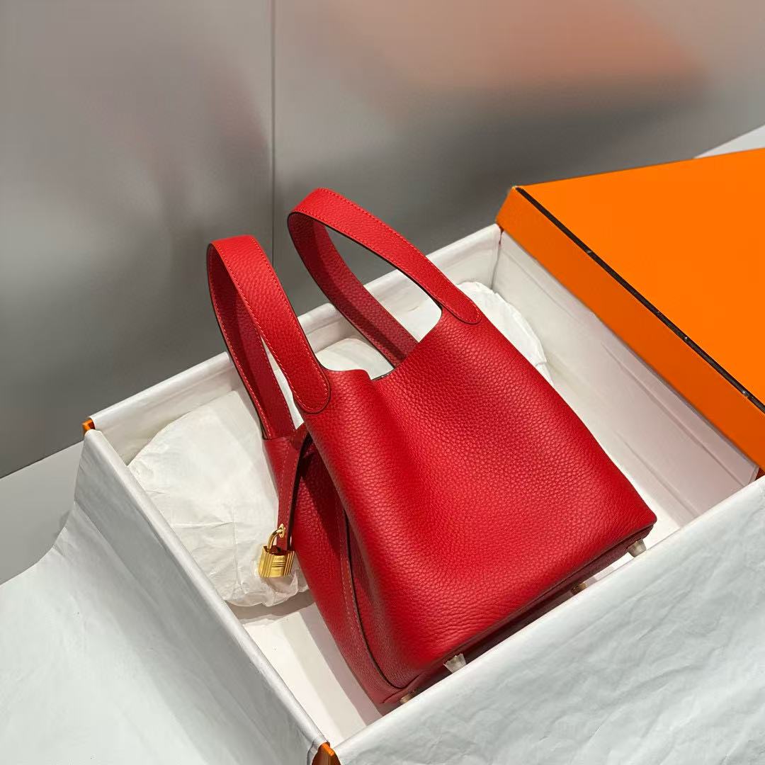HM PICOTIN LOCK 18 RED CALFSKIN
