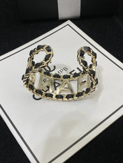 CC LOGO CUFF BRACELET GOLD