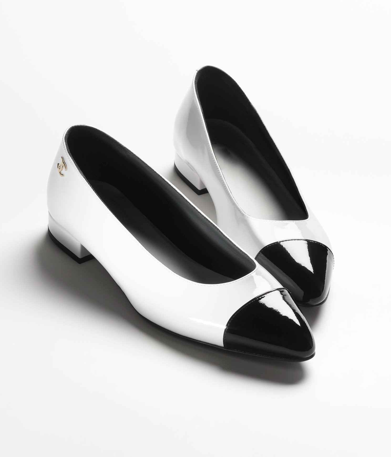BALLET FLATS WHITE BLACK PATENT CALFSKIN