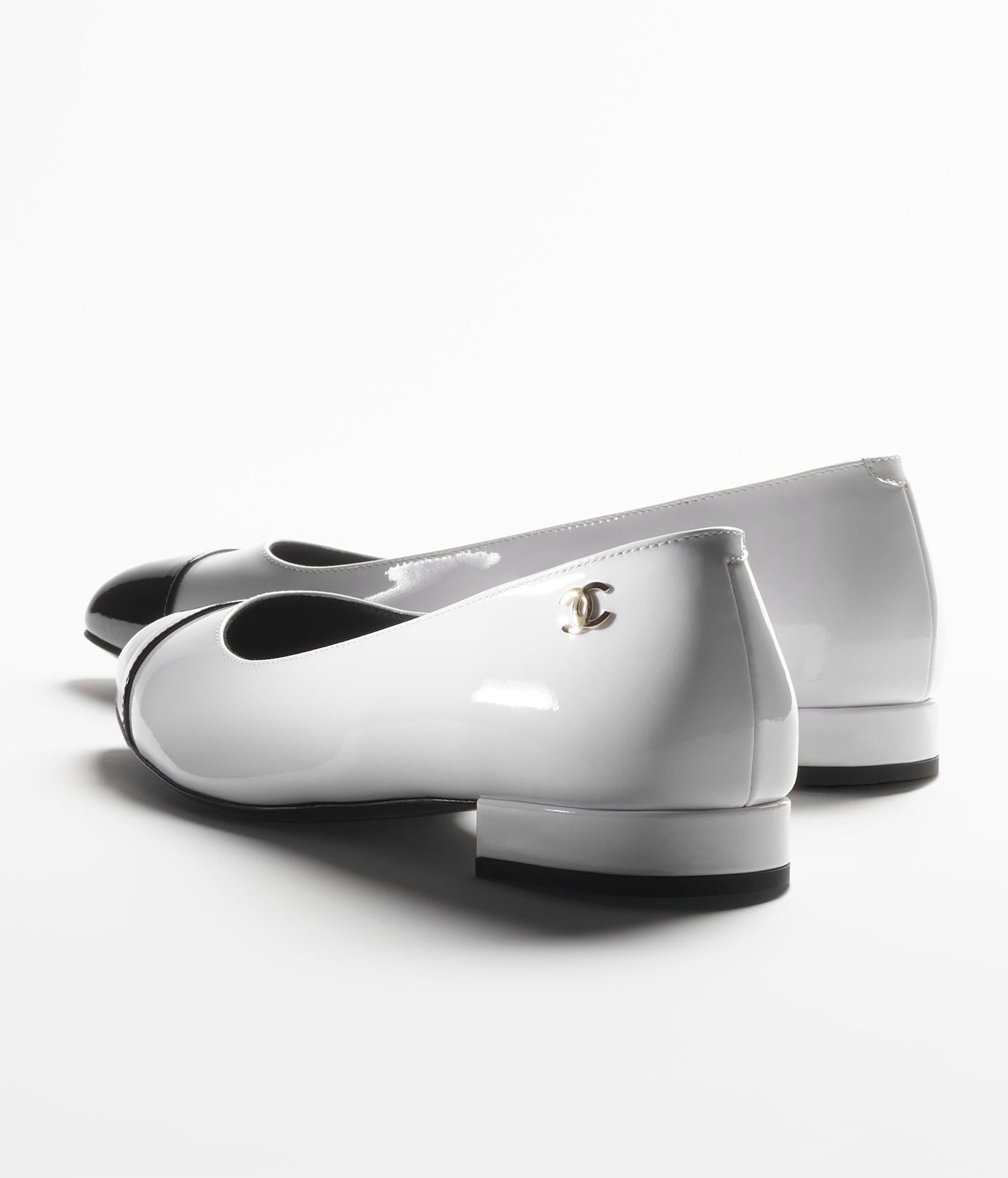 BALLET FLATS WHITE BLACK PATENT CALFSKIN