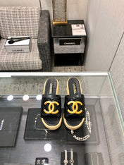 THICK SOLE WEDGE SLIPPERS IN BLACK LAMBSKIN AND BEIGE RUBBER