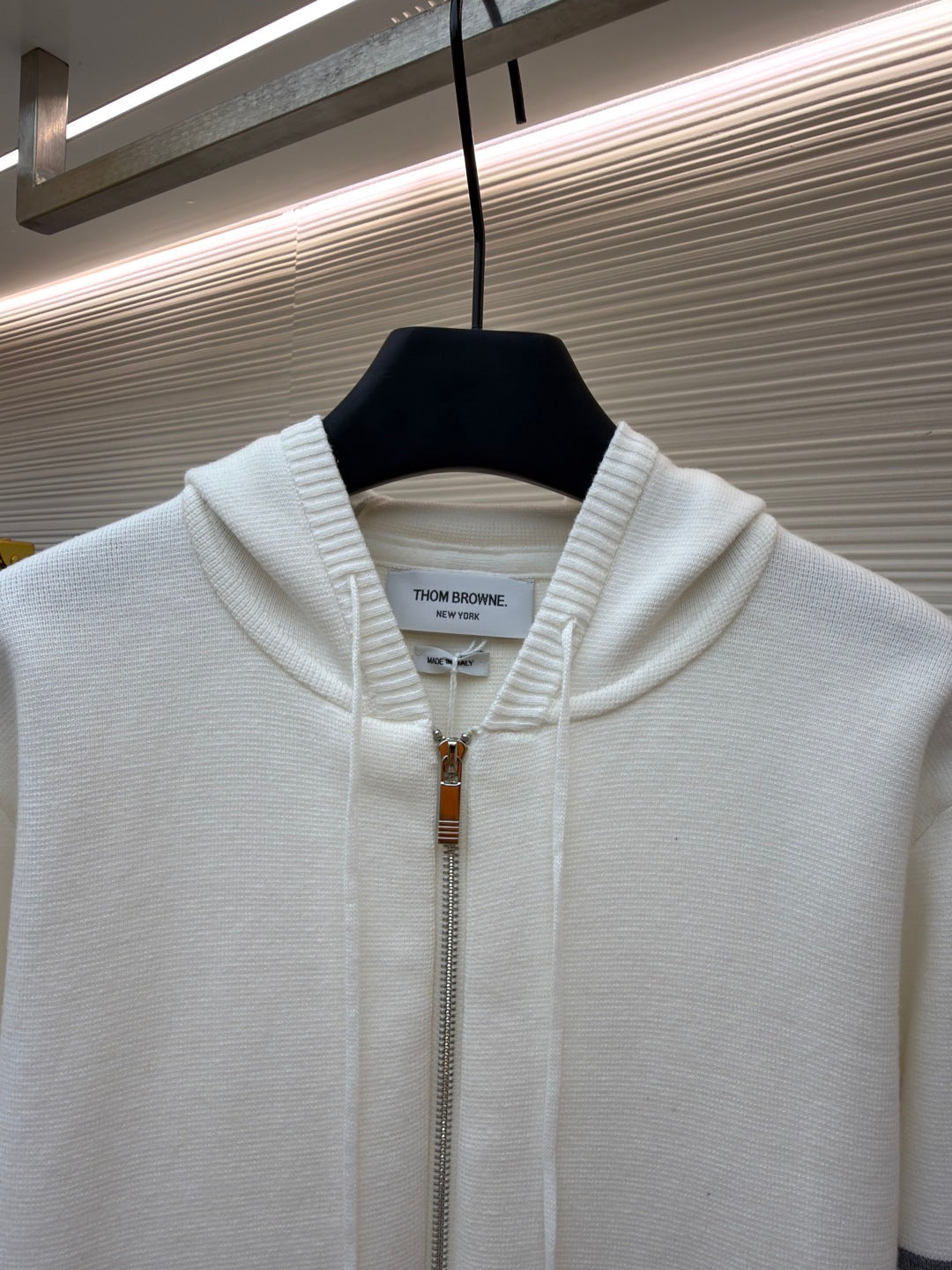 THOM 26S ZIP-UP HOODIE 374
