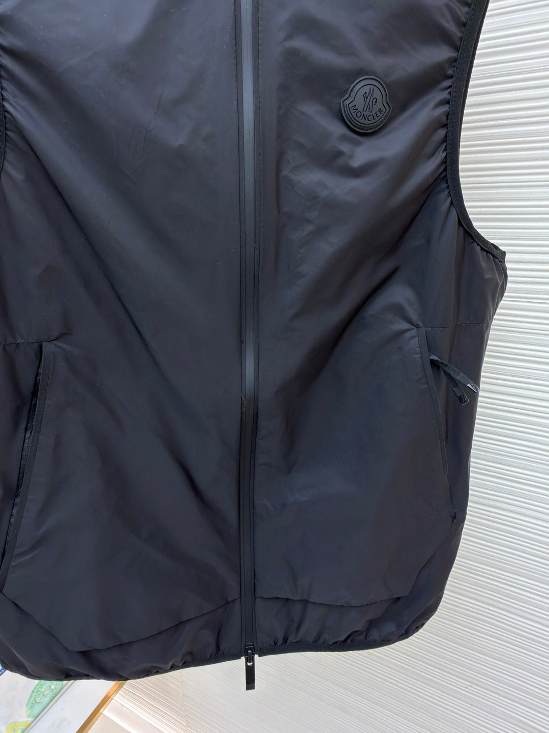 MONCLER 26S HOODED WINDBREAKER VEST 703