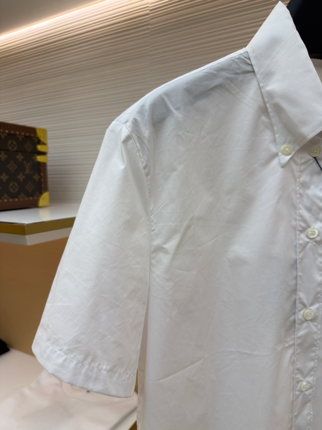 PRADA 26S SHORT-SLEEVE BUTTON-DOWN SHIRT 1161