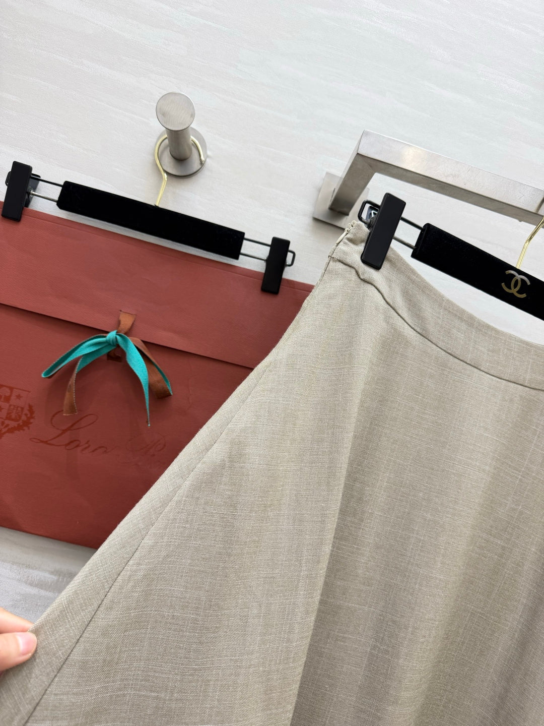 LORO PIANA 26S SLEEVELESS VEST & MAXI SKIRT SET 892