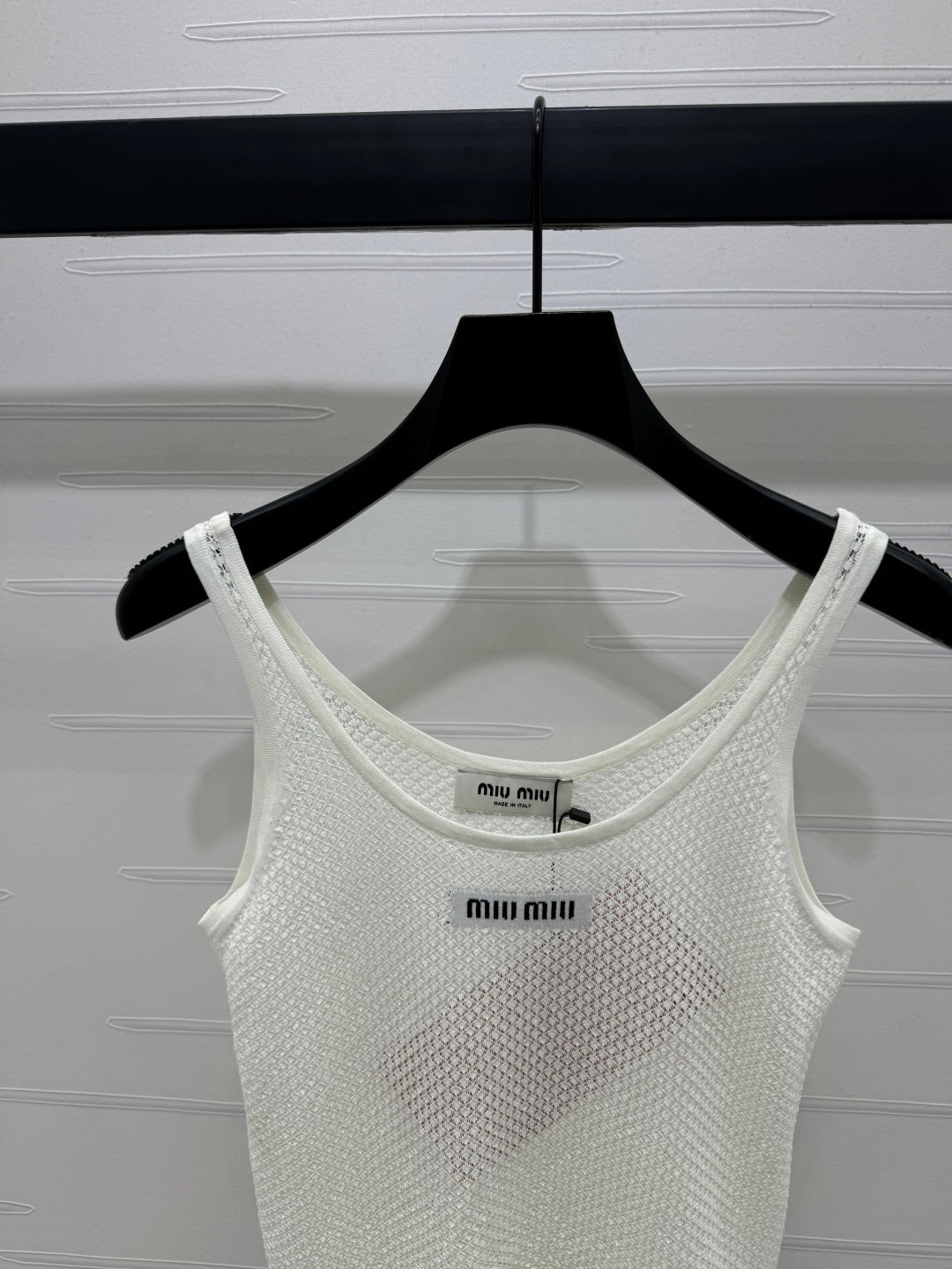 MIU 25S ROUND NECK KNIT TANK TOP WITH HOLES 264266