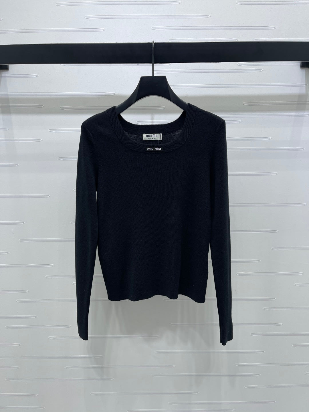 MIUMIU KNITTED SWEATER STYLE 460