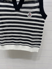 MONCLER 26S SLEEVELESS STRIPED KNIT POLO TOP 675