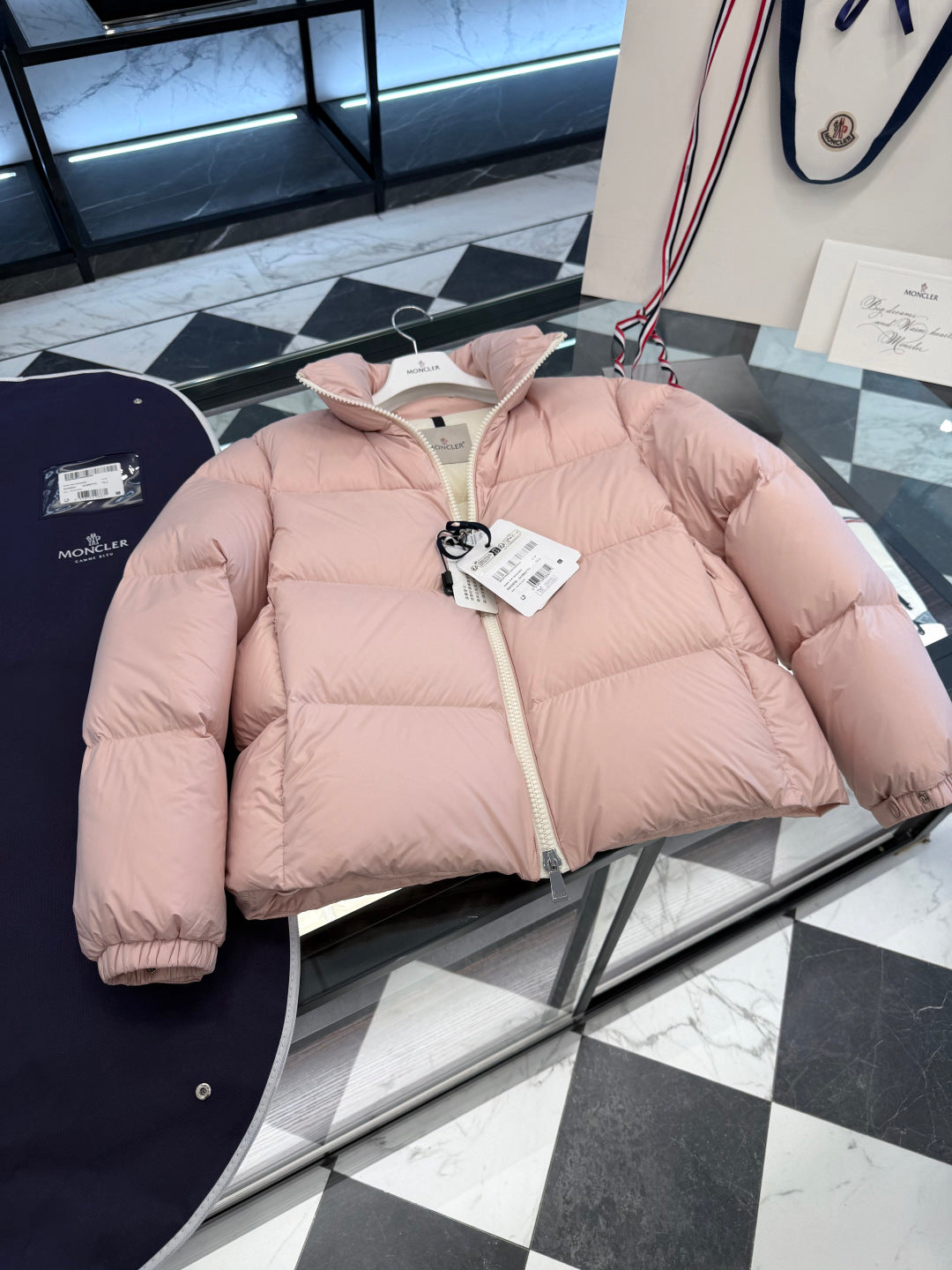 MONCLER 25S GOOSE DOWN JACKET 475