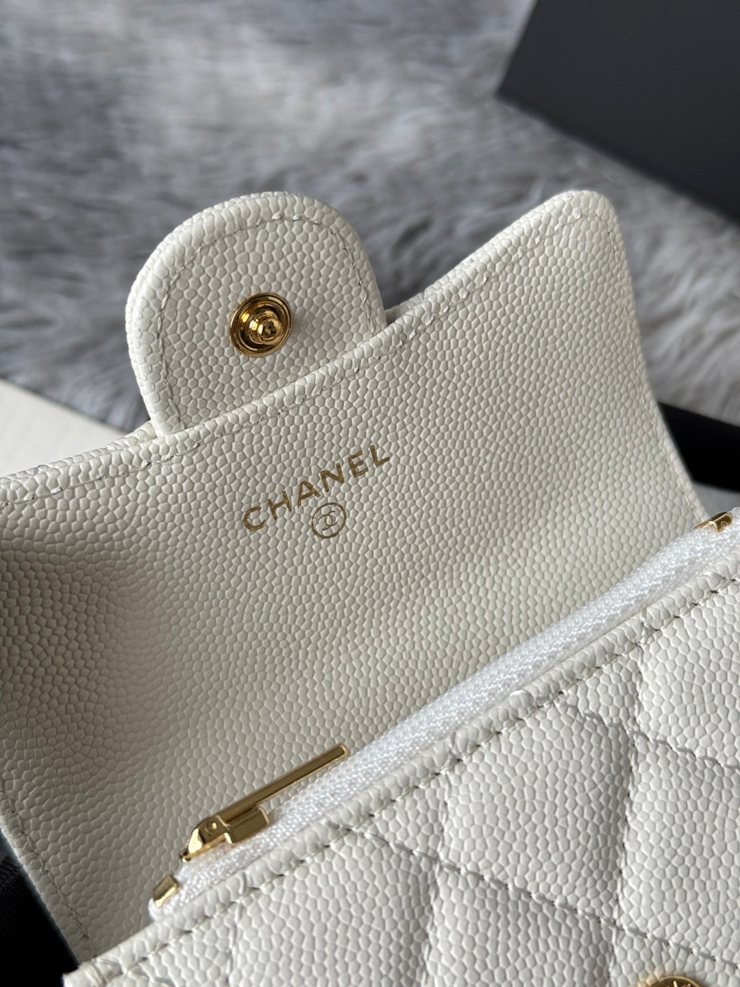 CHANEL 25S CLASSIC FLAP CARD HOLDER 11 IN IVORY CAVIAR GOLD HARDWARE