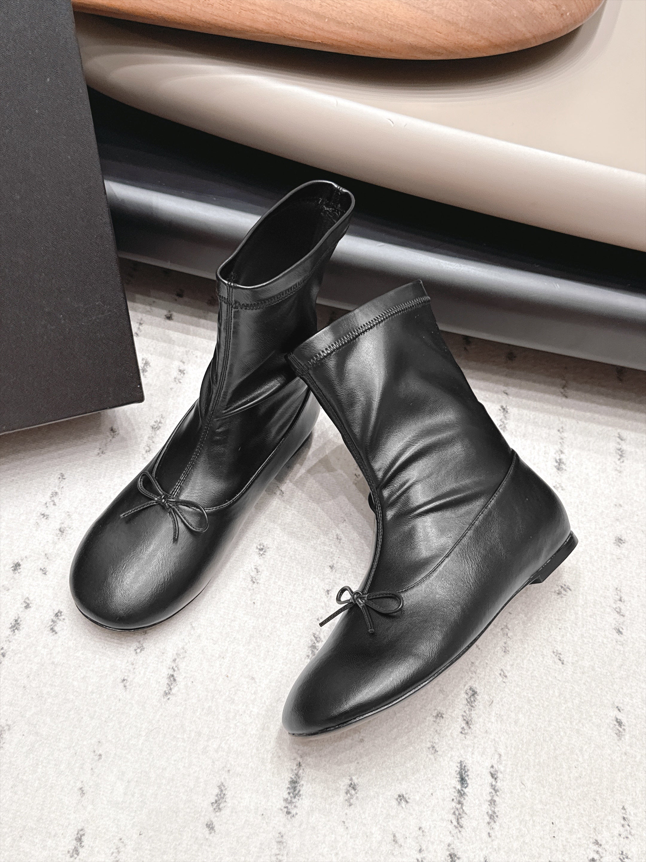 CHANEL 26S ANKLE BOOTS IN BLACK CALFSKIN LACE UP FRONT