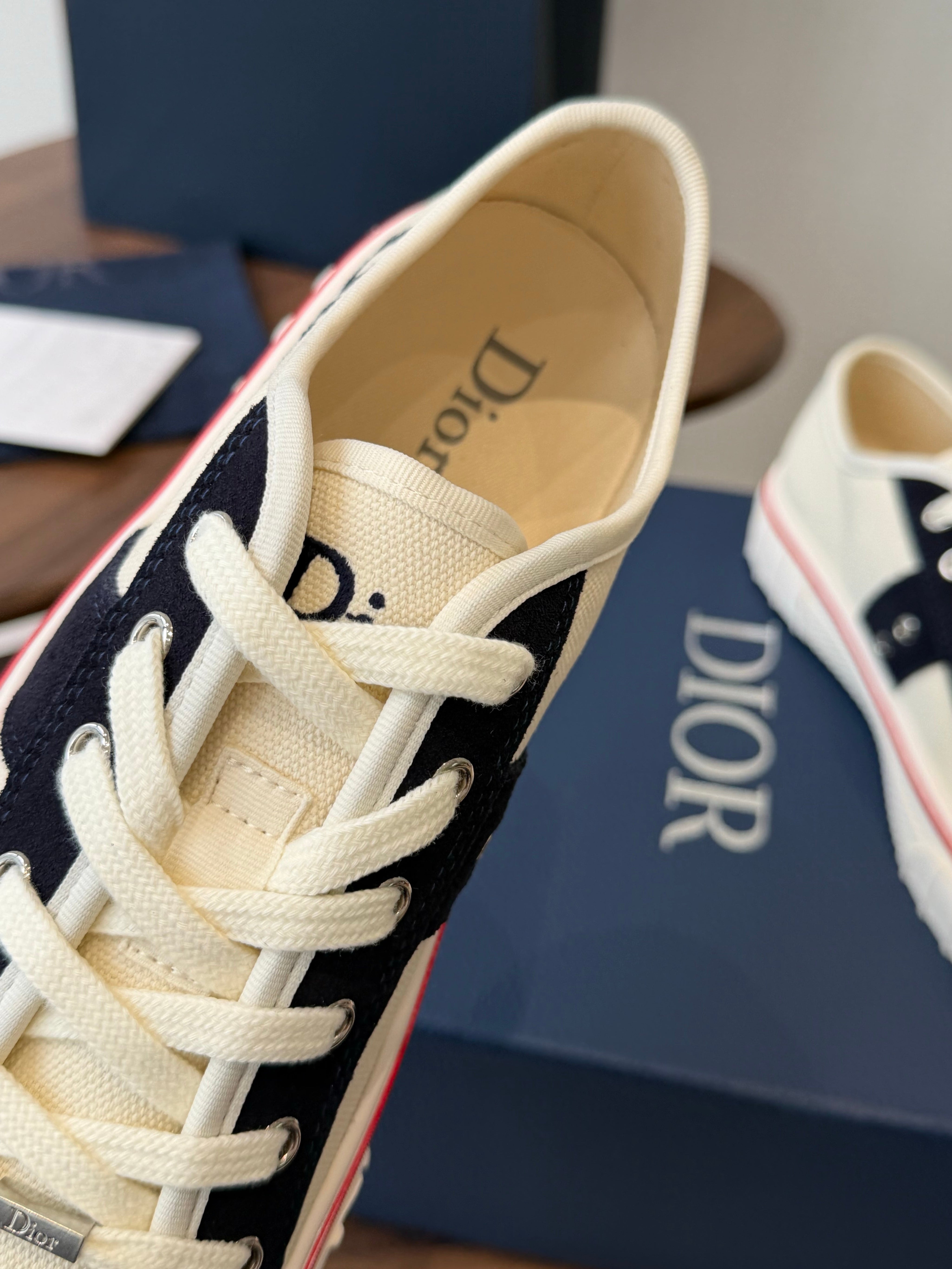 DIOR 26S LOW-TOP SNEAKERS 30MM IN IVORY WHITE AND NAVY BLUE CANVAS
