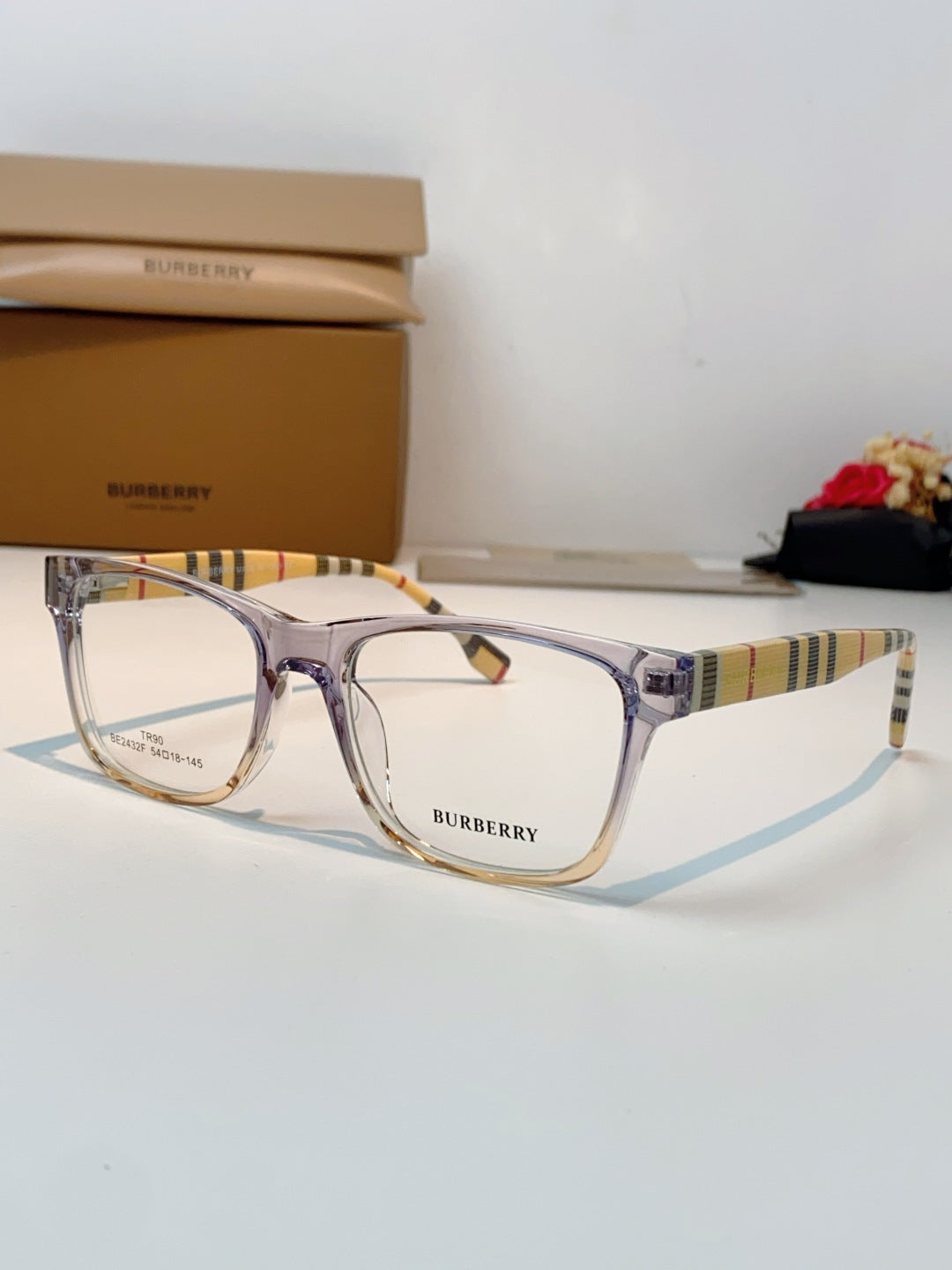 BURBERRY 26S SQUARE FRAME IN ACETATE 401843